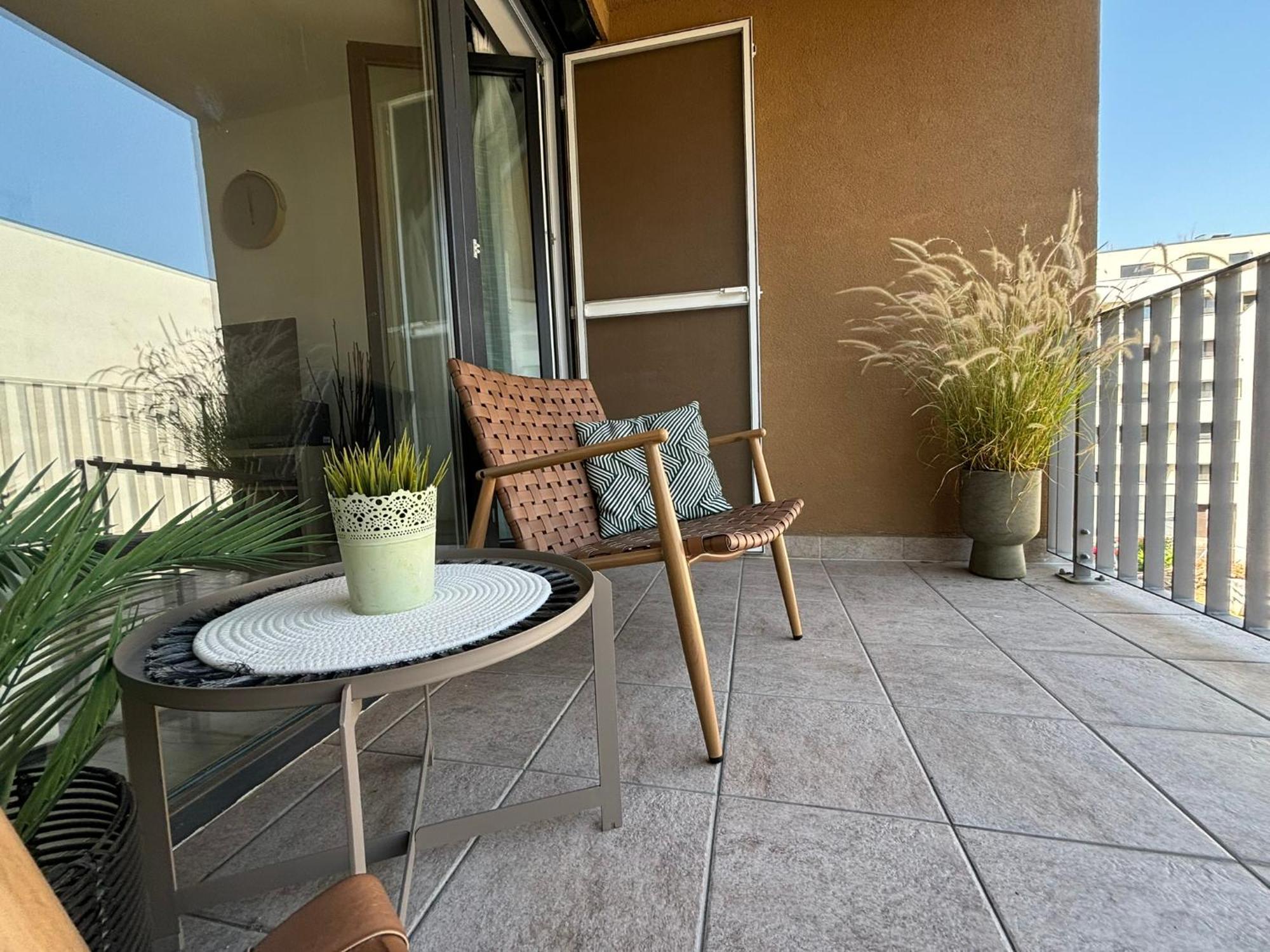 Scandinavian-style Downtown With A Terrace Apartmán