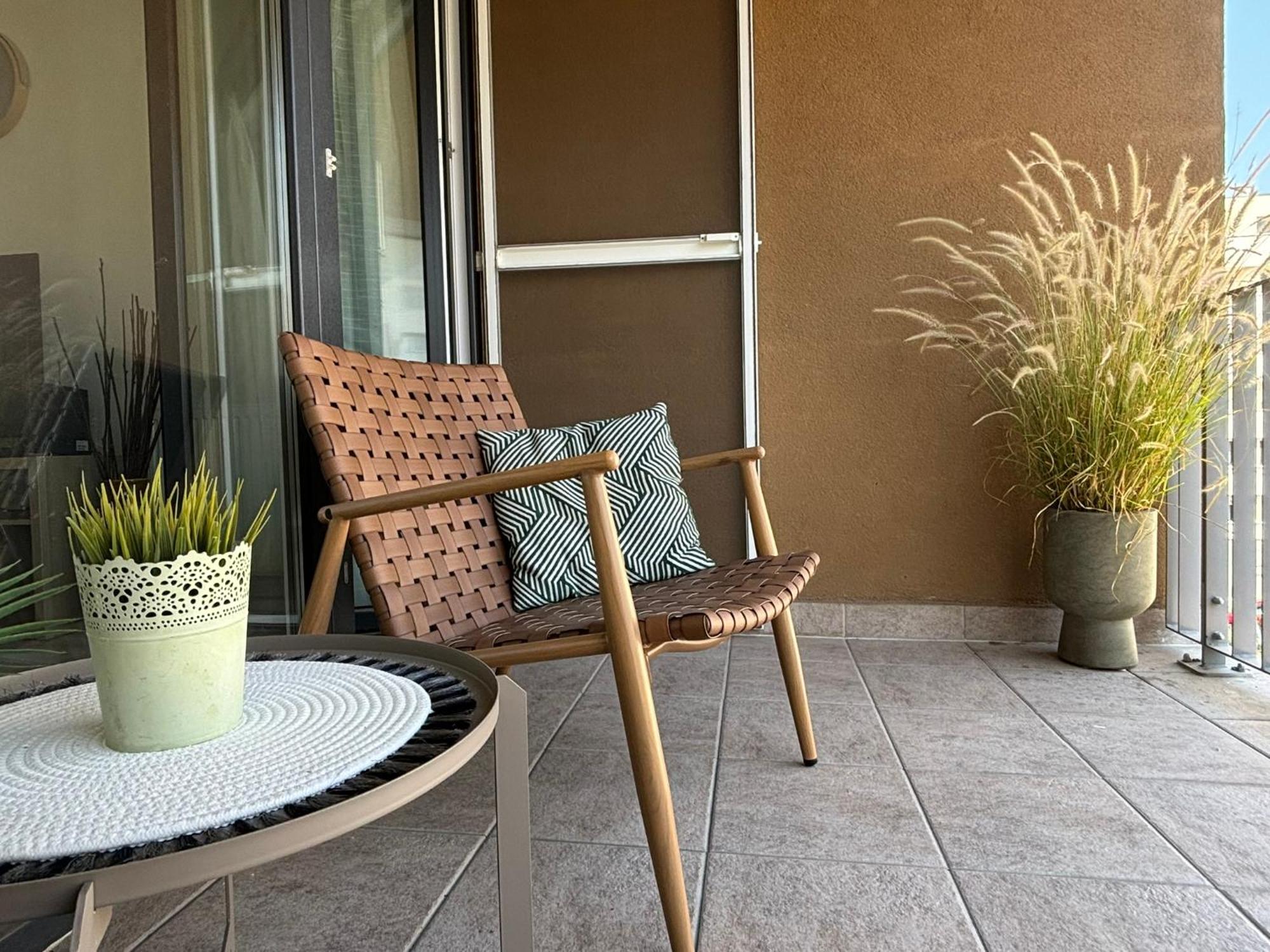 Scandinavian-style Downtown With A Terrace