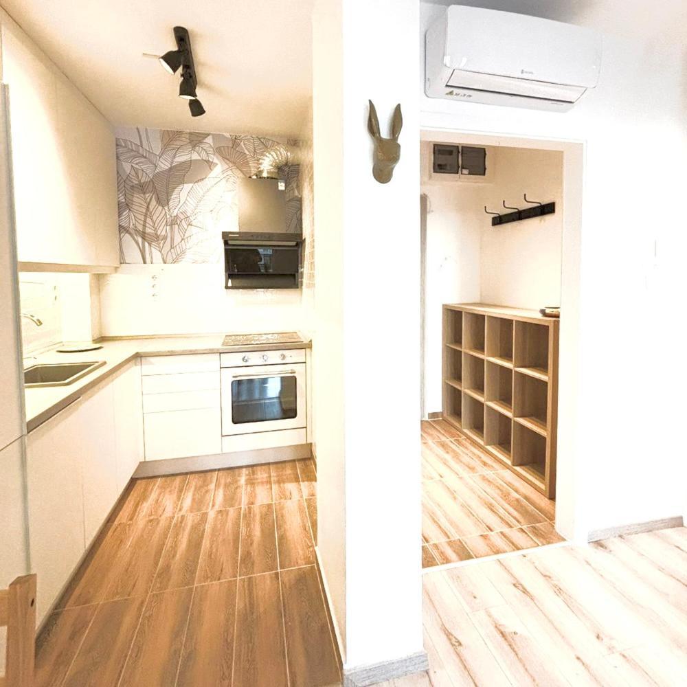 Scandinavian-style Downtown With A Terrace דירה